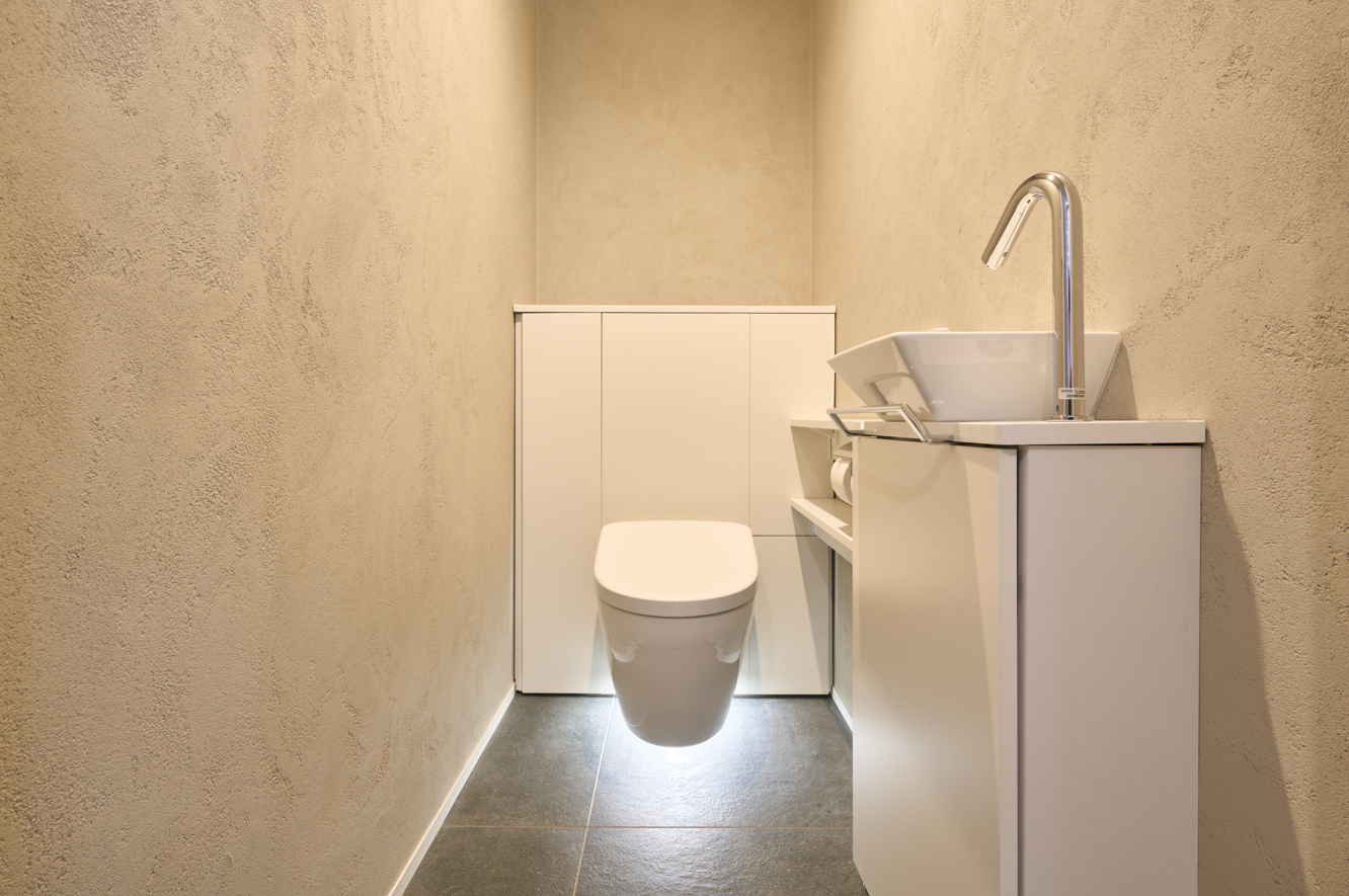 TOILET<span>フロートトイレ</span>