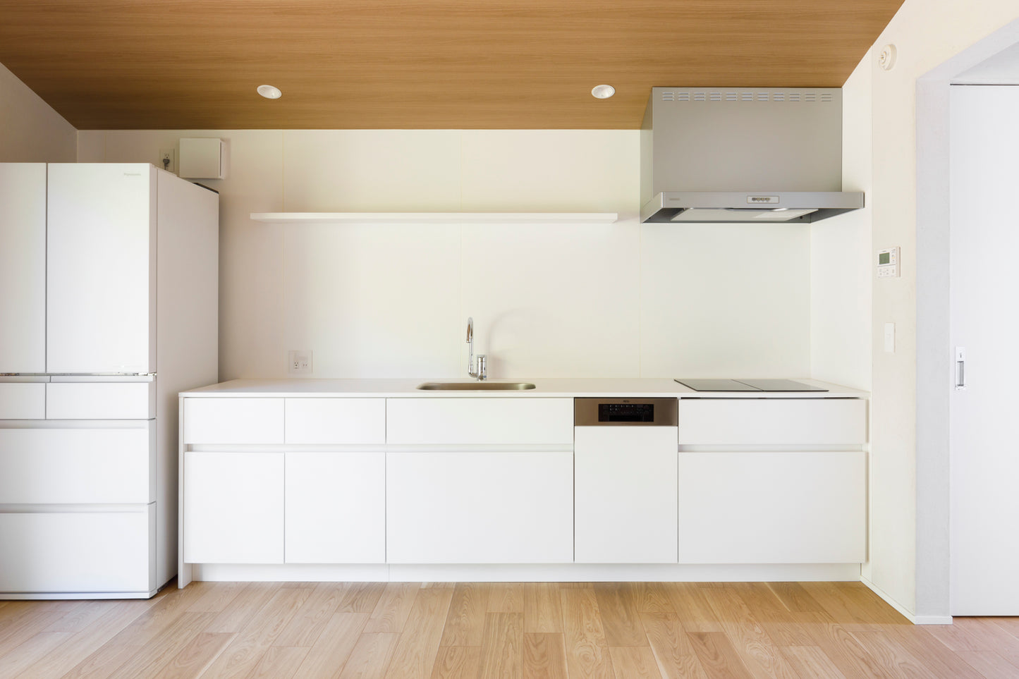 KITCHEN <span>キッチン</span>